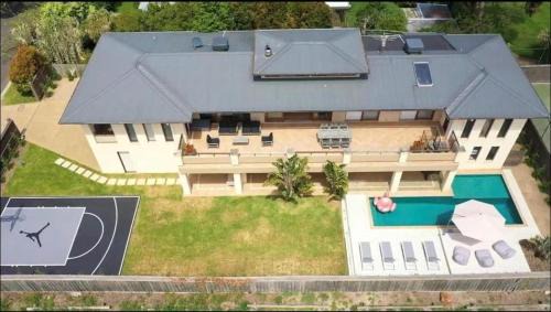 Six-Bedroom Holiday Home