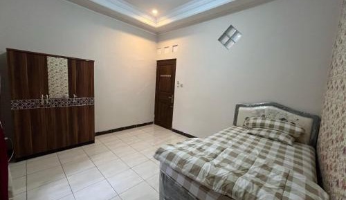 Small Single Room