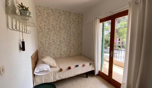 Small Single Room