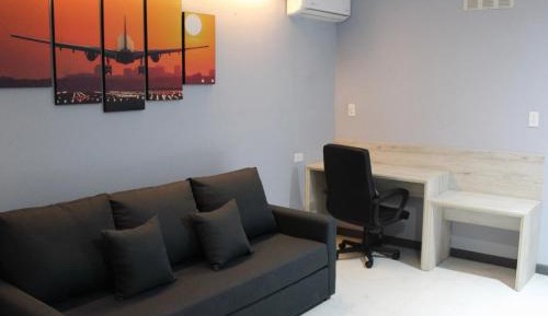 Deluxe King Suite