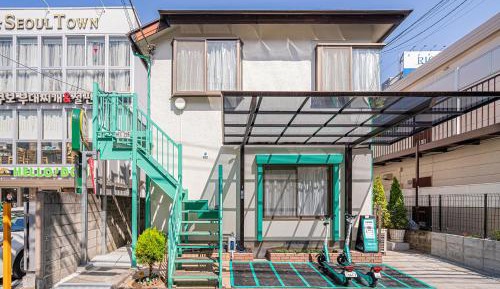 Studio with Terrace