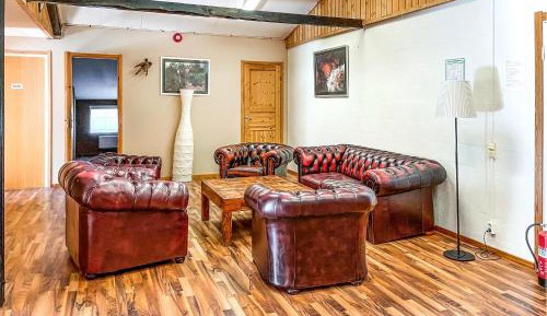 Eight-Bedroom Apartment