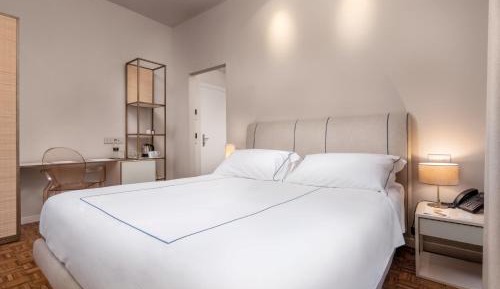 Superior Double Room with Balcony