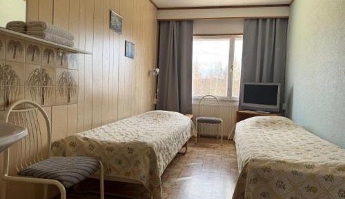 Economy Twin Room with Shared Bathroom