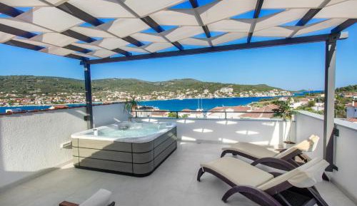 Two-Bedroom Apartment with Sea View