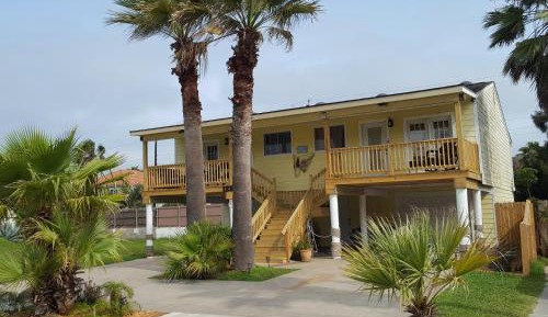 Four-Bedroom Holiday Home