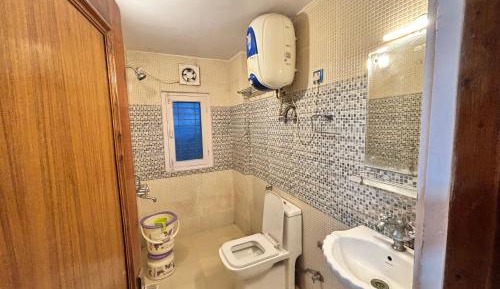 Deluxe Room (2 Adults + 1 Child)