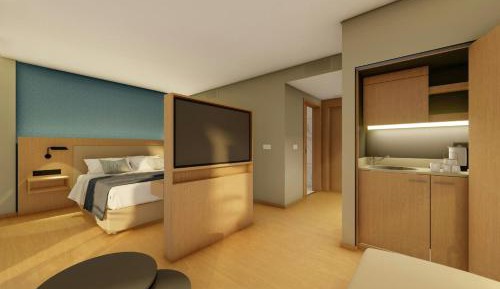 Junior King Suite with Balcony and Mountain View