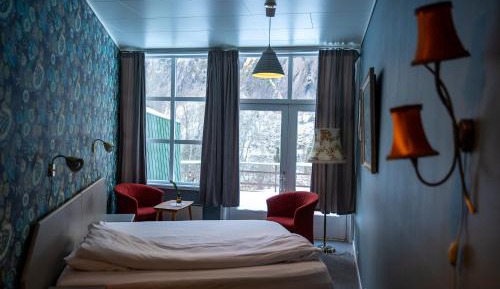 Standard Double Room with Shared Bathroom
