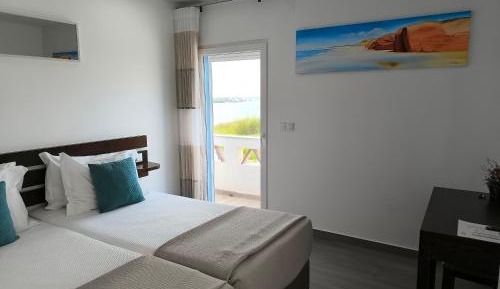Twin Room with Private External Bathroom