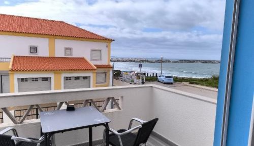 Twin Room with Sea View and Balcony 