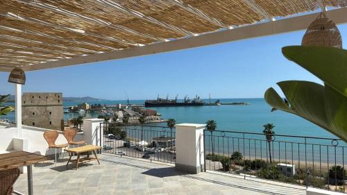 Two-Bedroom Deluxe Apartment with Ocean View