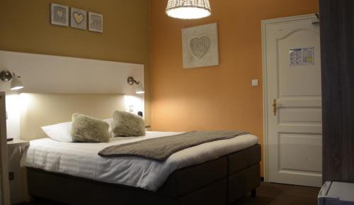 Cozy Double Room