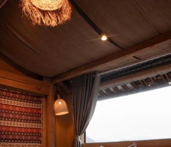 King Room with Mountain View