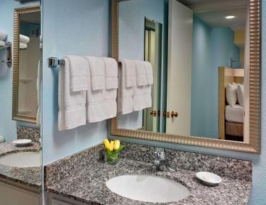 Two Bedroom Loft Suite - King & Queen 