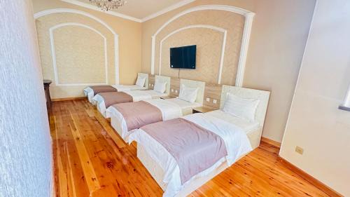Deluxe Family Suite