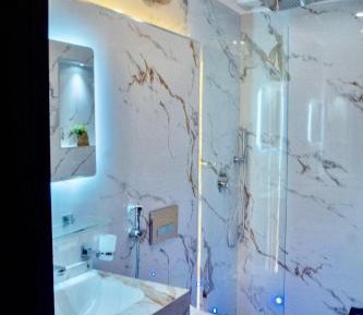 Deluxe Family Suite