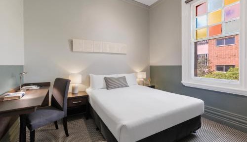 Standard Queen Room