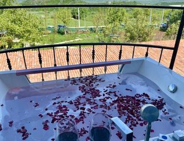 Suite with Mountain View