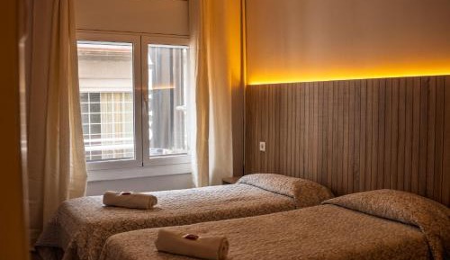 One-Bedroom Apartment with City View