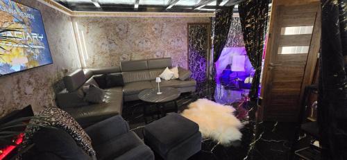 Deluxe Suite with Spa Bath