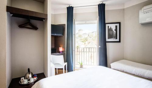 Double or Twin Room with Castle View