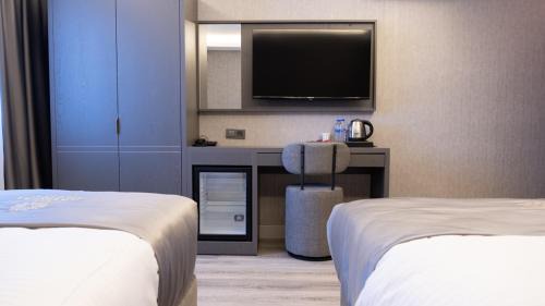 Large Double Room