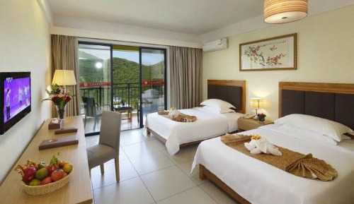 Twin Room with Mountain View