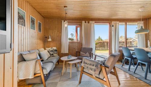 Three-Bedroom Vacation Home 