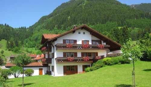 Apartment with Shower
