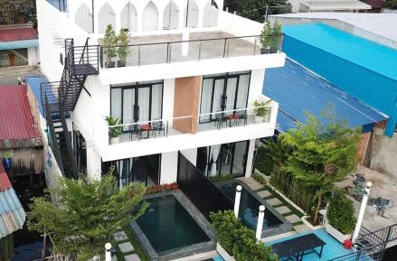 Deluxe Villa