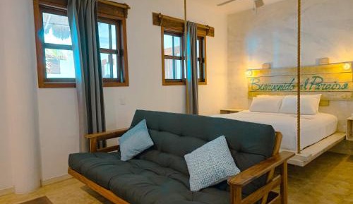 Deluxe Double Room (2 Adults + 1 Child)