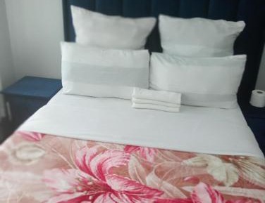 Deluxe Double Room with Shower