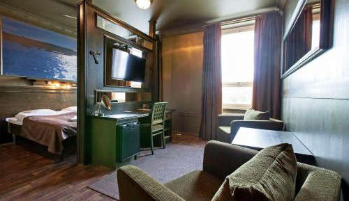 King Room with Spa Bath
