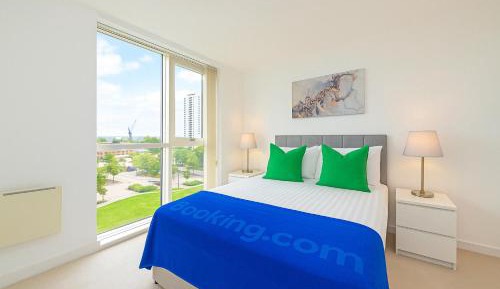 Deluxe Two-Bedroom Apartment