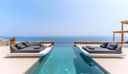 Deluxe Double Room (2 Adults + 1 Child) with private pool