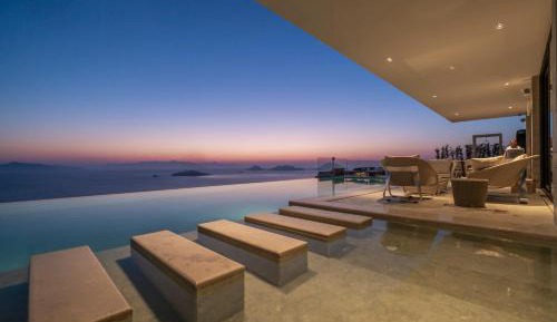 Deluxe Villa