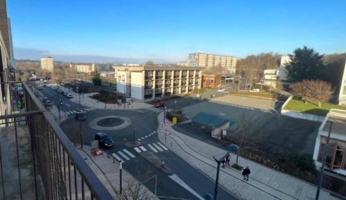 Three-Bedroom Apartment with Balcony