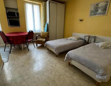 Studio Apartment