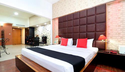 Suite with City View