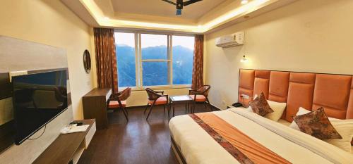 Double Room with Mountain View