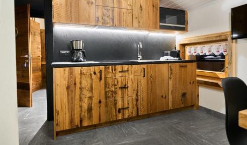 Superior One-Bedroom Apartment with Balcony