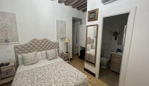 Interior Single Room