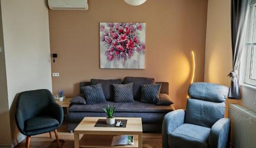 One-Bedroom Apartment with Patio