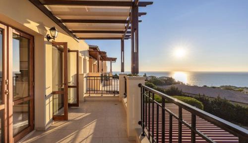 One-Bedroom Apartment with Terrace 1