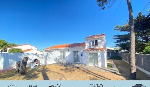 Holiday Home (6 Adults)