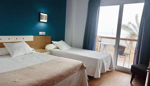 Triple Room with Sea View