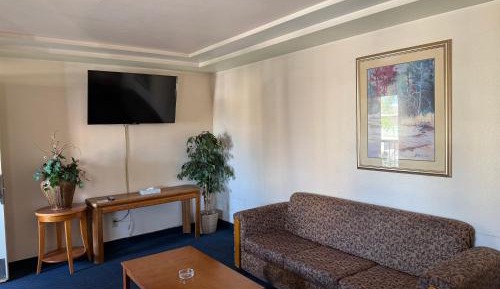 Deluxe Suite with Spa Bath