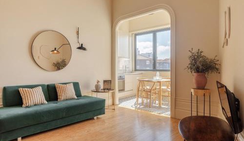 Studio Mezzanine with Pool View