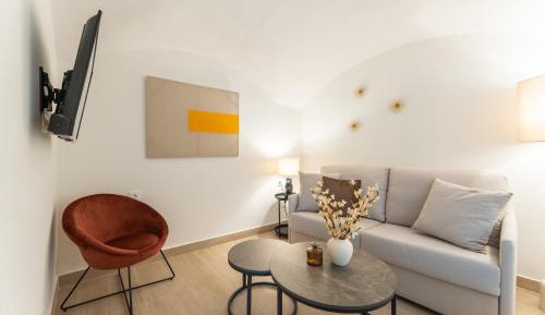 Deluxe Studio